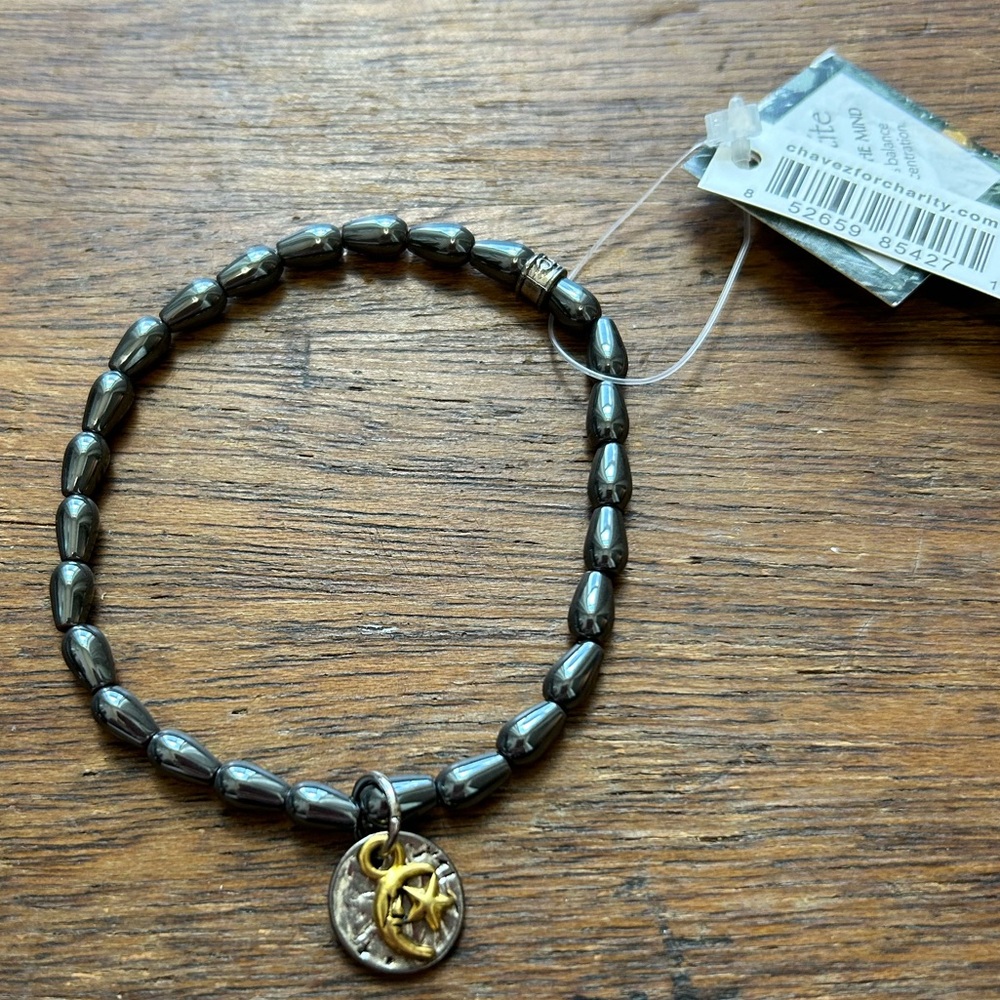 NWT stretchy beaded bracelet with pendant
